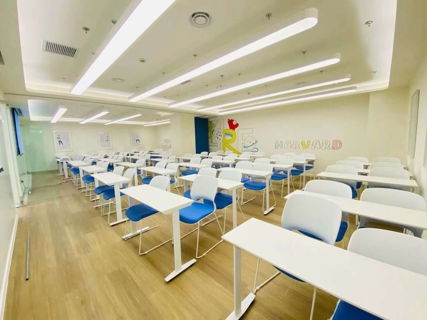 校区环境.jpg